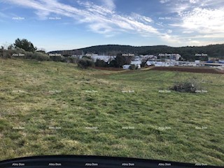 Terreno edificabile in vendita in una posizione attraente, vicino al mare, Pomer