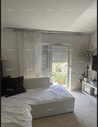 In vendita appartamento su due piani a Pola