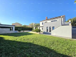 Moderna casa con piscina a Pola, vicino al centro!