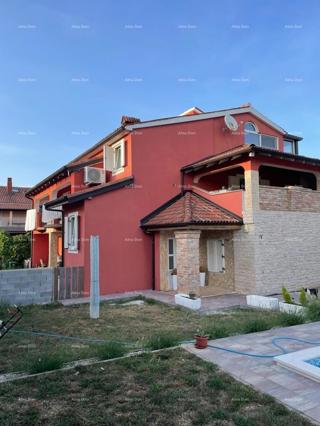 Ližnjan – Casa con appartamenti e piscina, 460 m².