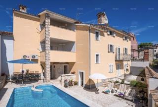 Una bellissima villa con piscina a Dignano è in vendita