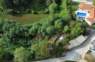 Vendita di un grande immobile edificabile con edificio legalizzato, Marčana!