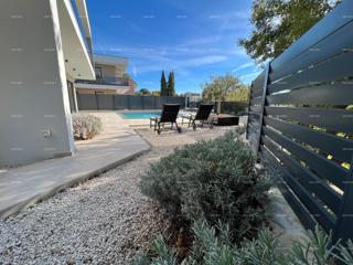 Villa di design moderno con piscina in vendita, Svetvinčenat!