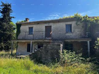 Casa in vendita con terreno vicino a Barban!