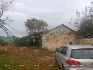 L'Istria, Gimino. È in vendita un terreno edificabile dalla spiccata antichità.