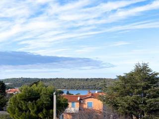 Vendiamo un appartamento in un nuovo edificio a Banjole.