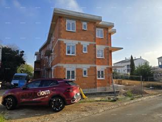 In vendita appartamento in nuovo progetto residenziale con posto auto, Štinjan!