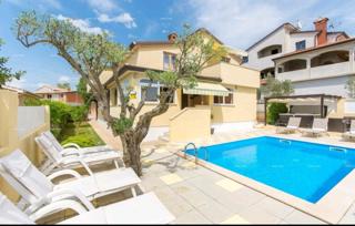 Casa con piscina a Poreč!