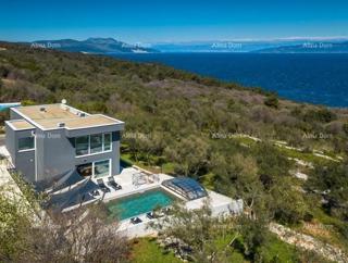 Raša, moderna villa con piscina riscaldata e vista mare