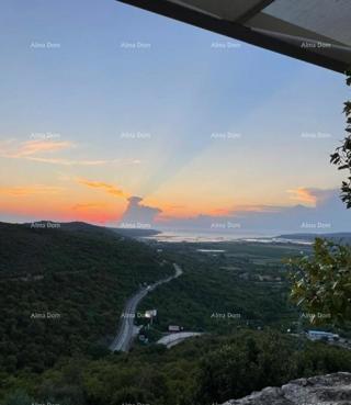 KAŠTEL – Terreno edificabile di 1.500 m² con vista panoramica