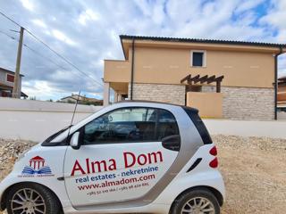 Casa con piscina in vendita -Svetvinčenat