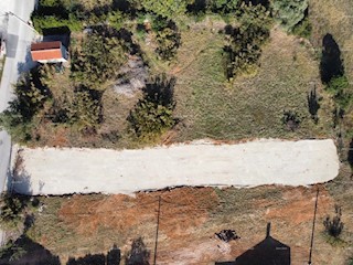 Vendita di terreno edificabile, Pola