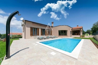 Casa moderna con piscina e vista aperta, Istria, Labin