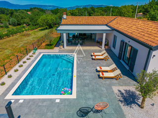 Istria, Labin: Casa affascinante con piscina