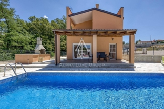 Poreč: Eccezionale coppia di duplex con piscine private in vendita