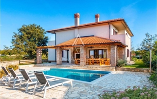 Bella villa con piscina in una posizione tranquilla, Istria, Bale