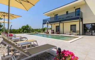 Labin: Nuova villa di lusso con piscina in vendita