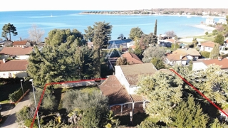 Novigrad, Istria : Casa costiera vicino al mare