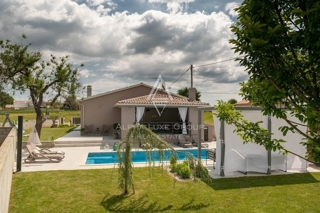 Istria, Barban - Affascinante casa con piscina e ampia terrazza