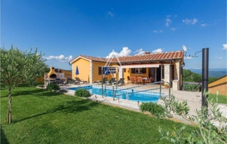 Poreč: Villa stupenda con piscina e vista panoramica in vendita