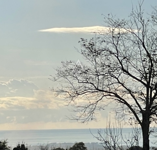 Terreno attraente con vista mare in vendita a Kaštelir