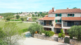 Poreč, Istria: Casa rustica in pietra nel verde tranquillo