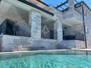 Istria, Momjan: Villa di lusso con vista panoramica