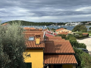 Istria, Banjole, Casa a schiera a due passi dal mare