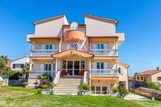 Hotel in una posizione attraente con vista sul mare, Istria, Medulin