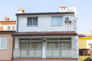 Pola, Istria: Ampio appartamento arredato in vendita