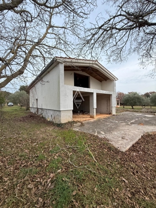 Istria, Rovigno – Casa con potenziale sviluppo