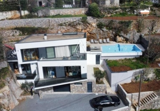 Bella villa con pisci Opatija
