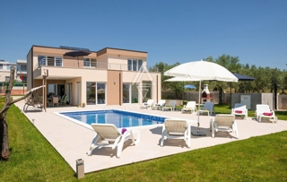 Casa di nuova costruzione con piscina e vista mare, Istria, Dignano