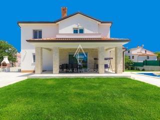 Casa arredata con gusto con piscina, Istria, Parenzo