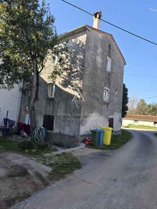 Nedešćina, Istria – Casa ristrutturata su tre piani
