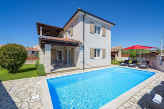 Istria, San Lorenzo: Villa moderna con piscina