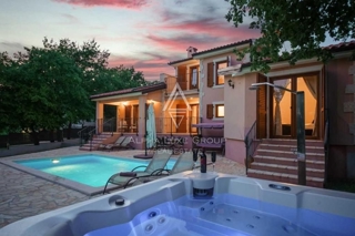 Piacevole villa con piscina e grazioso giardino, Istria, Parenzo