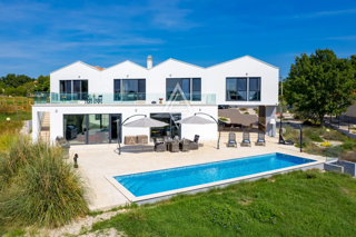 Istria, Višnjan: Villa di lusso con piscina
