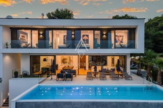 Istria, Medulin: Villa esclusiva con vista mozzafiato sul mare