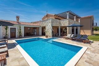 Istria, Vodnjan - Villa di lusso rustica con piscina in vendita