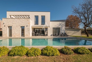 Esclusiva villa di 4 camere con design moderno vicino al centro di Poreč