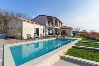 Villa di lusso con piscina, Istria, Parenzo