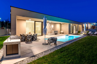 Istria, Poreč: Villa moderna con piscina e privacy