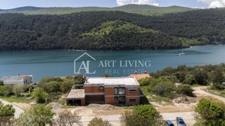 Istria, Labin, dintorni - attraente villa in fase di completamento in una posizione perfetta, a 80 m dal mare
