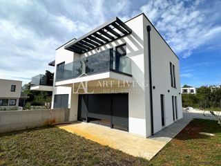 NOVIGRAD, dintorni - ATTRAENTE CASA DOPPIA, A 300 m DAL MARE, POSIZIONE OTTIMA