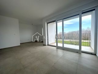 Parenzo e dintorni - OPPORTUNITÀ, attraente appartamento bilocale al primo piano