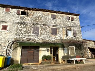 Istria, Brtonigla, dintorni - autentica casa in pietra istriana da ristrutturare