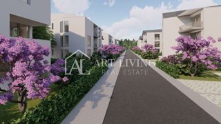 Istria, Umago, dintorni - OCCASIONE, Appartamento al 1° piano, a 300 m dal mare.
