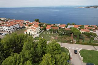 Umago, Crveni Vrh - ESCLUSIVO - terreno edificabile con progetto in posizione eccezionale