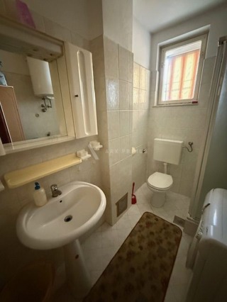 Stan u visokom prizemlju na odličnoj lokaciji, Umag